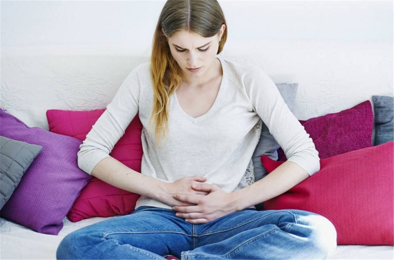 女人月经量少能引起什么病症,女人月经量太多了什么原因