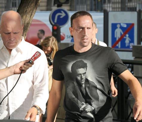 曝现役英超球星曾强奸15岁少女露营时灌醉对方发生*行为性**