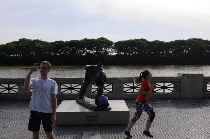 巴萨新赛季球衣24-25客场,巴萨下赛季客场球衣曝光