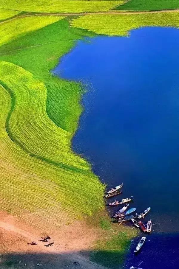 国内最撩人的20个金秋童话,国内最美的十大海滨城市