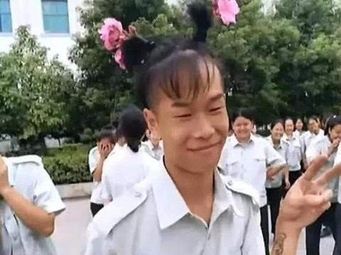 军训教官给女学生剪头发,军训不剪寸头怎么办