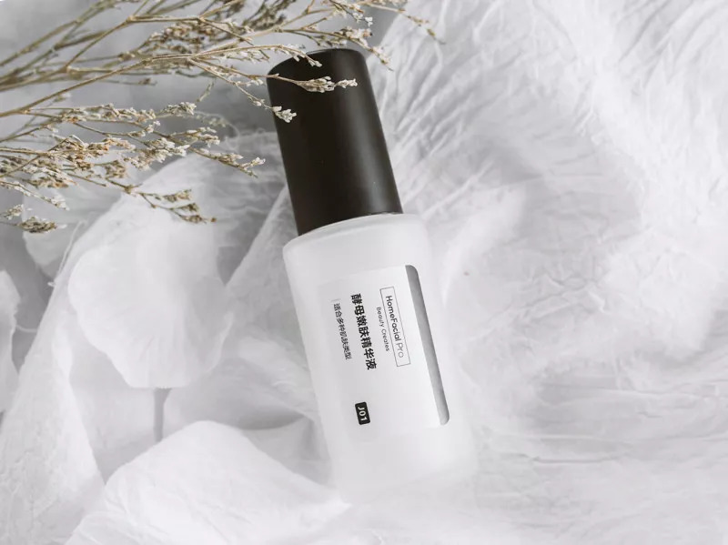 是时候对国货改观了!今年最值得入手的护肤神器,28天就白了一个度