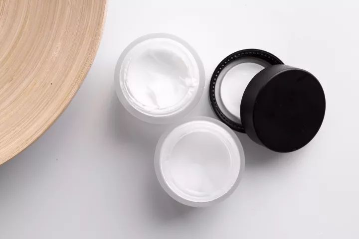 是时候对国货改观了!今年最值得入手的护肤神器,28天就白了一个度