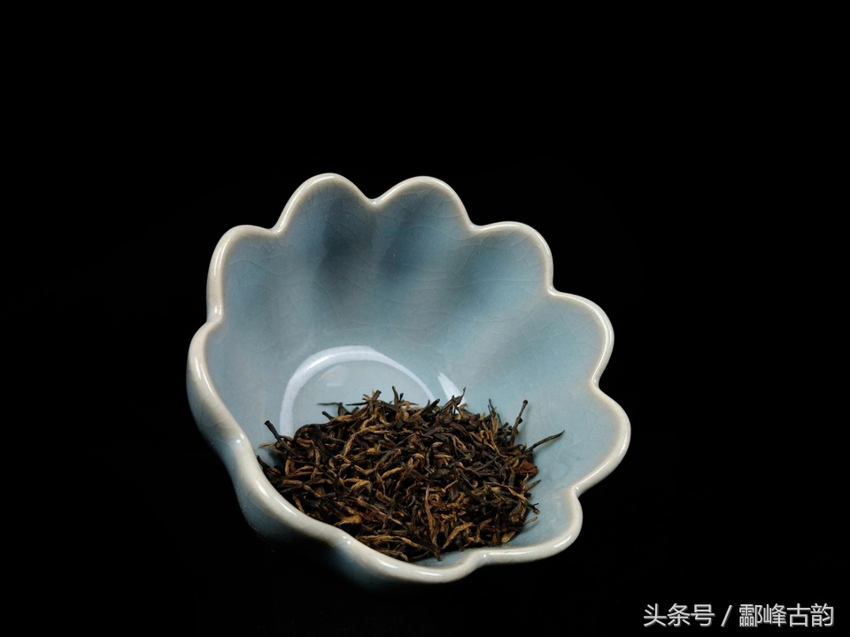 品鉴一杯红茶需要熟悉这几种香气,夏季喝红茶如何挑选红茶