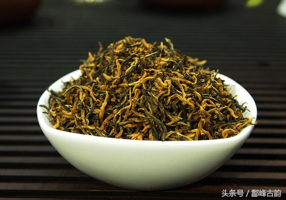 品鉴一杯红茶需要熟悉这几种香气,夏季喝红茶如何挑选红茶