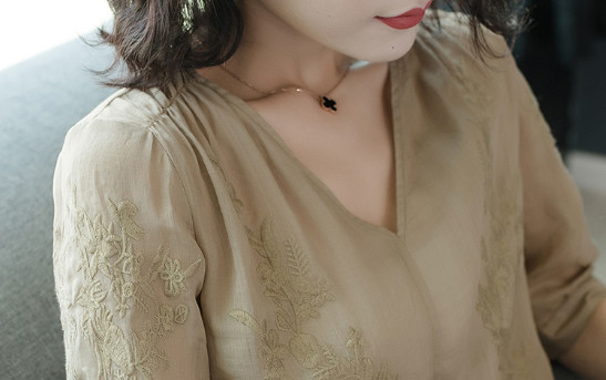 洋气小衫女最新款时髦秋装,秋季女装小衫时尚潮流衣服