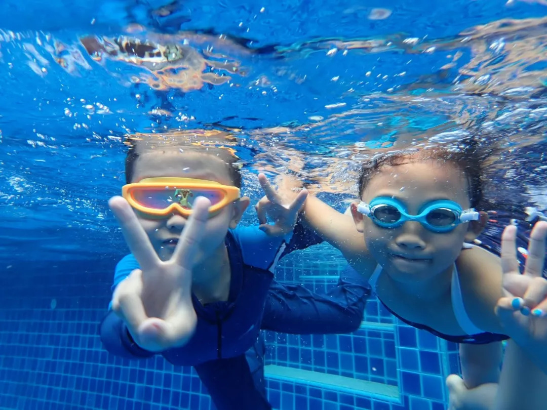 到底有没有必要让小孩子学游泳,孩子到底有没有必要去学游泳
