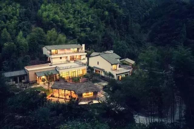 这些民宿藏着千岛湖99%的美，蓝天白云、绿水红叶，邂逅最美秋色