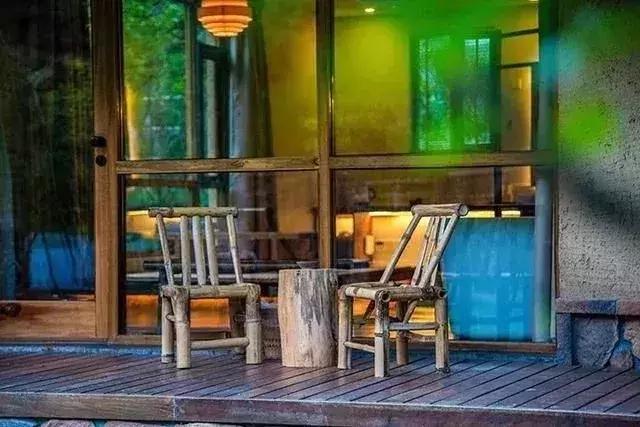 这些民宿藏着千岛湖99%的美，蓝天白云、绿水红叶，邂逅最美秋色