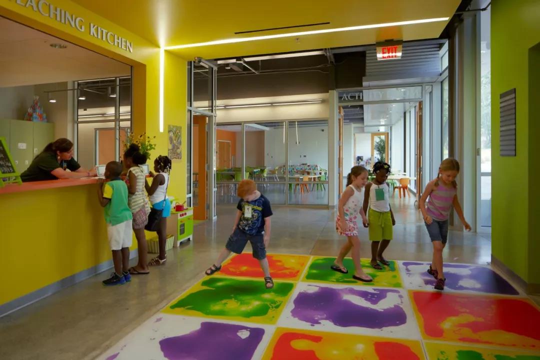 让全家人长草的儿童图书馆长啥样？｜开眼