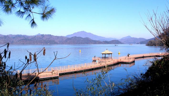 黄山太平湖碧波如镜,太平湖如一幅水墨