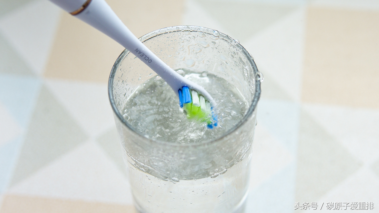 智能声波牙刷oclean,智能声波电动牙刷刷牙干净吗