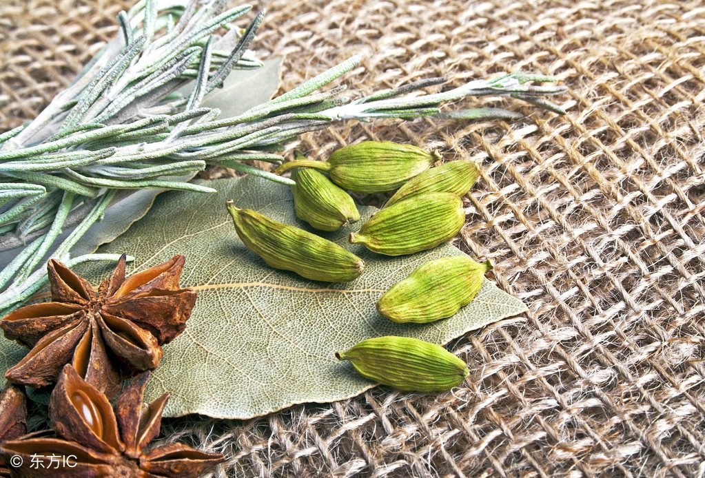 美女一天一杯茶，保持魔鬼身材另男*欲人**罢不能，还能清理体内垃圾