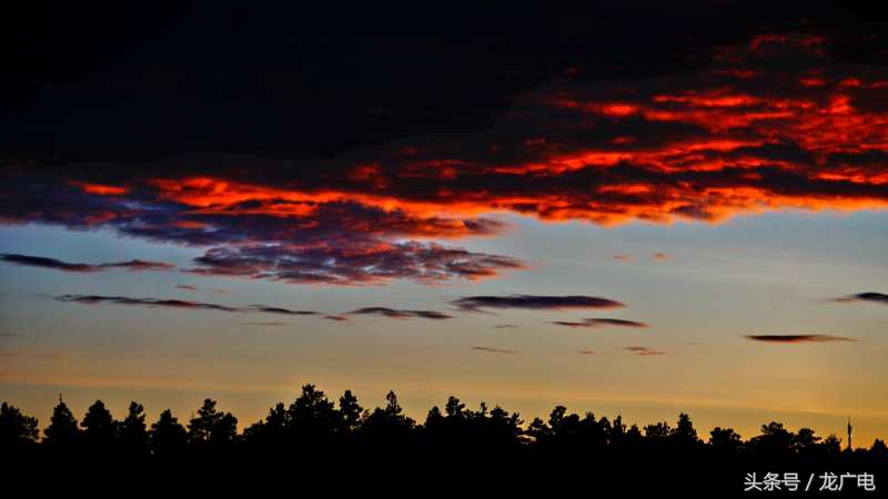 傍晚在海上看一场绝美晚霞,在海上看一场绝美晚霞