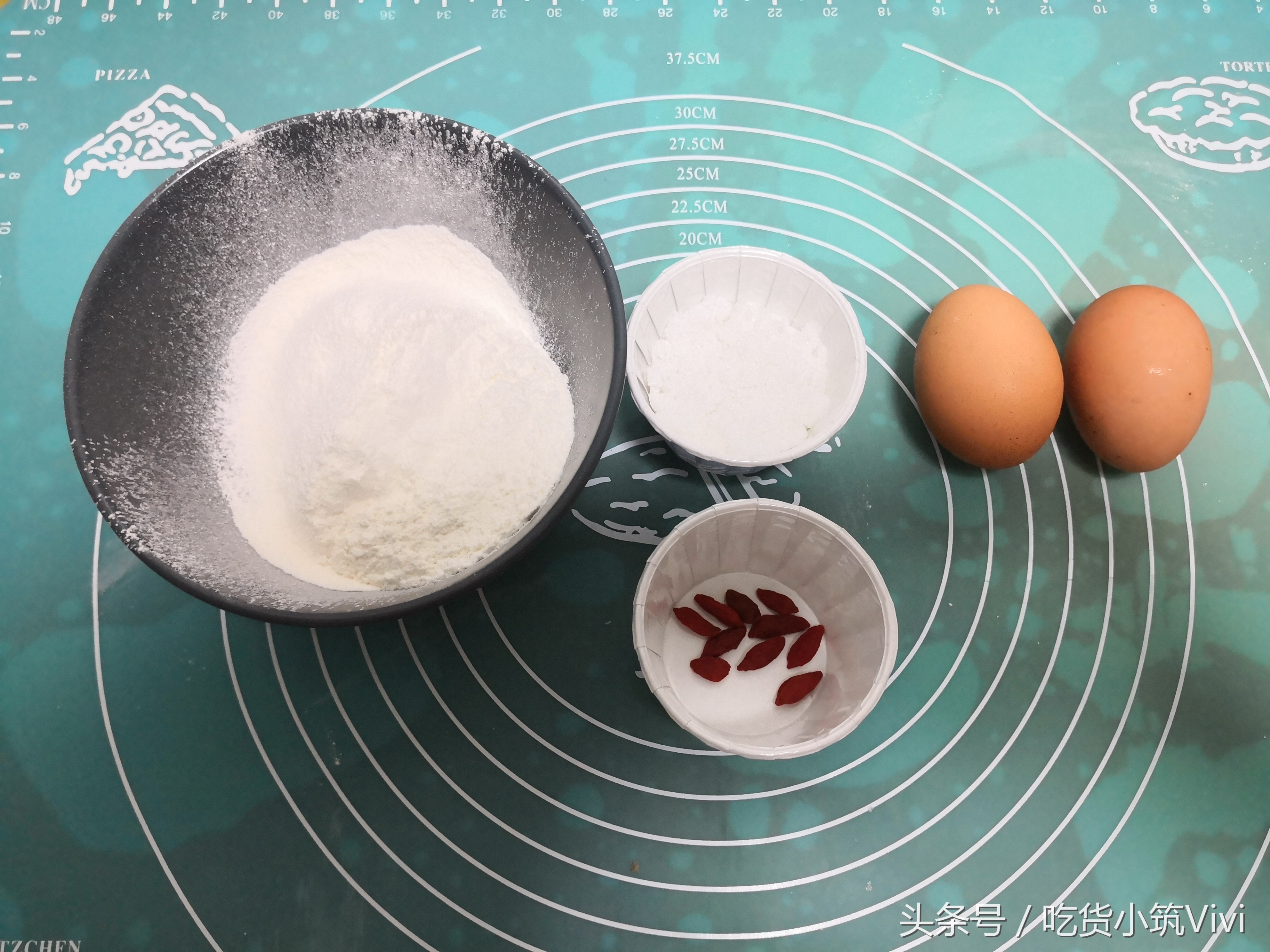 家庭版蛋糕做法普通面粉上锅蒸,超简单的蒸蛋糕只需要两个鸡蛋