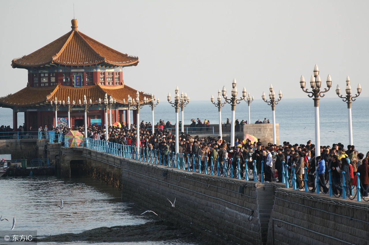 青岛栈桥风景桥,青岛最有名的风景桥