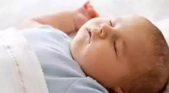 宝宝胀气大便拉不出来吐奶,宝宝肠鸣腹泻吐奶怎么回事