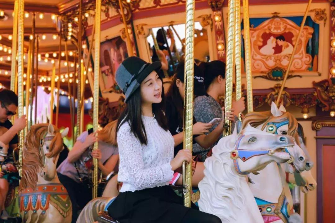 湘西浦市古镇，这个畅销青年女作家，和喜欢的人一起开了一家美宿