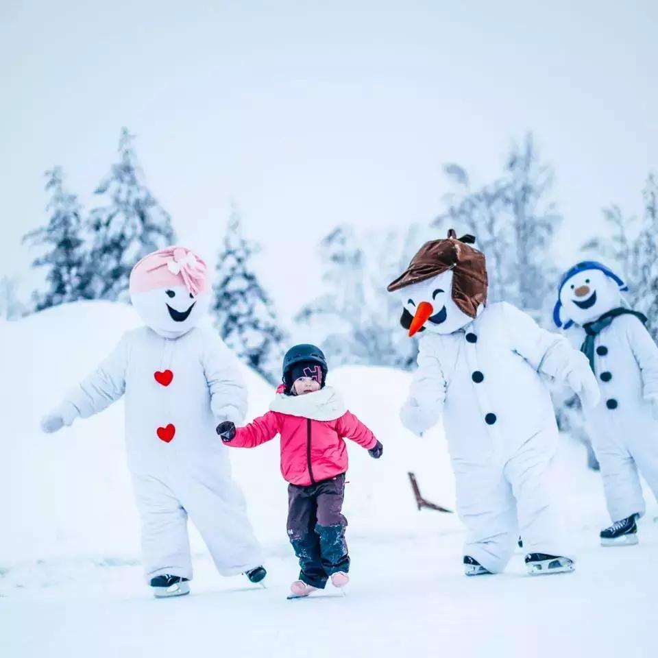 小木屋,玻璃顶,火山温泉,住这些酒店,get最cool极光姿势