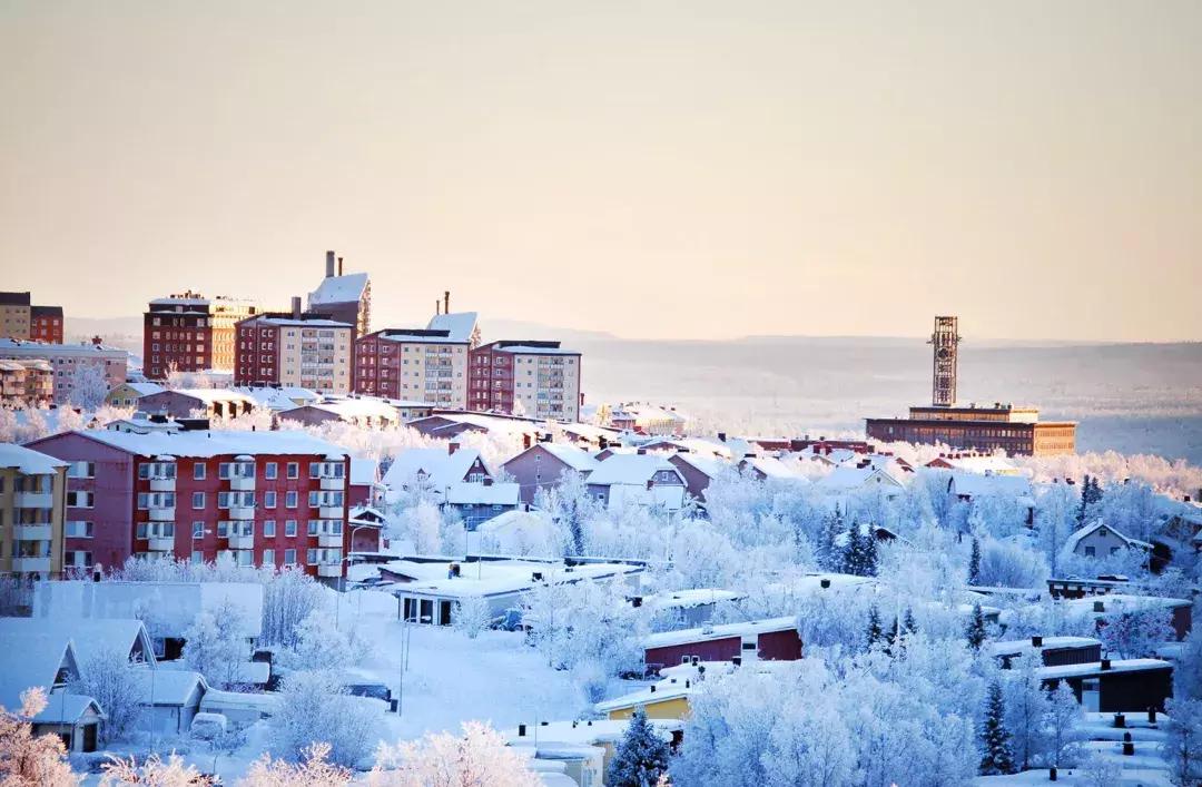 小木屋,玻璃顶,火山温泉,住这些酒店,get最cool极光姿势