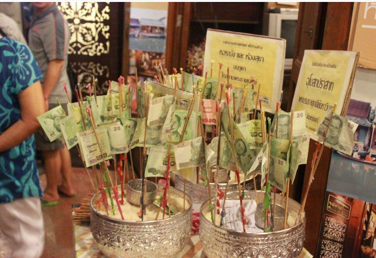 泰国商家将鲍鱼卖成了白菜价,中国游客表示:还要“作”?