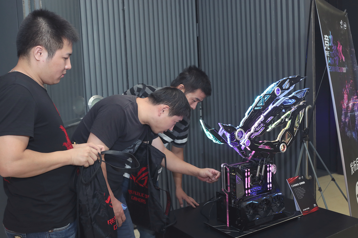 rog国行发布会,rog和苹果对比