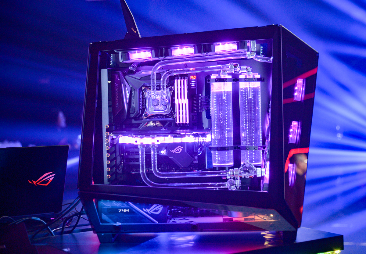 rog国行发布会,rog和苹果对比