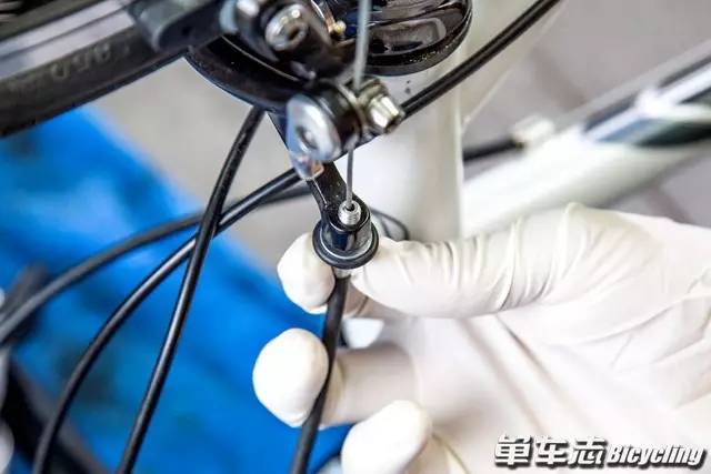 单车偏摆怎么修,单车车轮偏摆调整教程