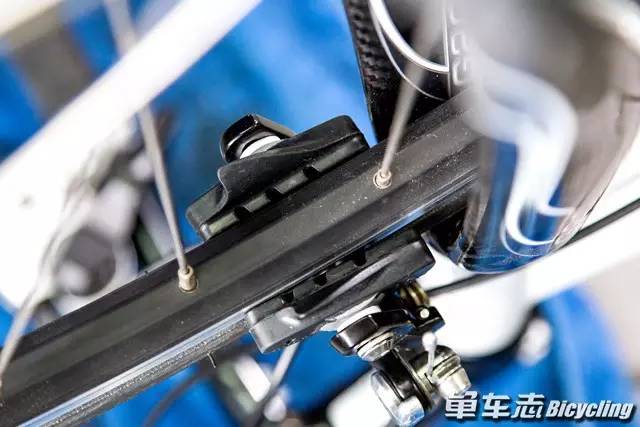 单车偏摆怎么修,单车车轮偏摆调整教程