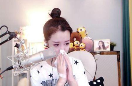 莉哥一夜成名后商演不断疯狂捞金,莉哥被解封的原因