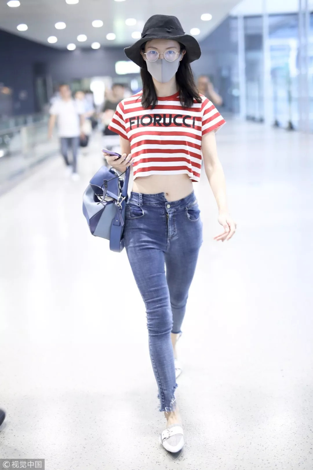 初秋的“C位”是杨超越的格子还是王丽坤的条纹？