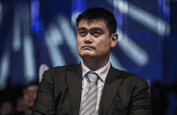 姚明不高兴!中国男篮首次输给黎巴嫩队,赛后杜峰称中国队更年轻