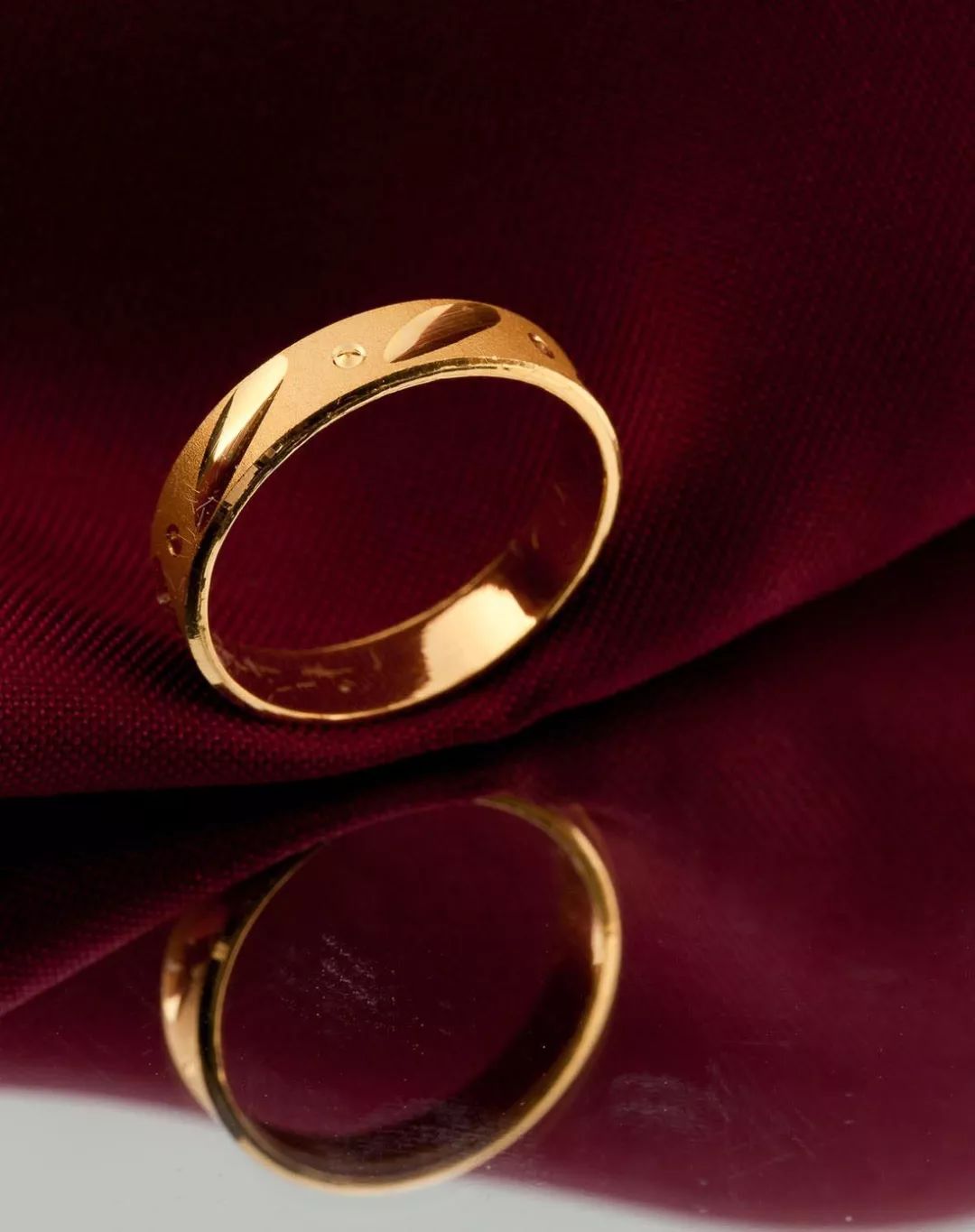 买的黄金戒指掉漆了,买的黄金戒指小了怎么办