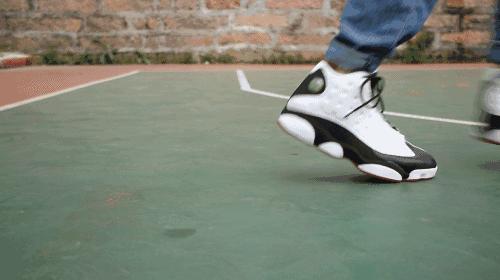 NikeAJ系列颜值担当，复刻呼声最高AirJordan13熊猫配色测评！