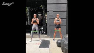 靠自己努力成功的人物,最经典的一次维密走秀