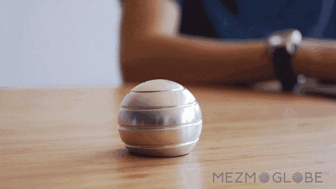 2021网红爆款玩具滚动球,旋转玩具网红爆款