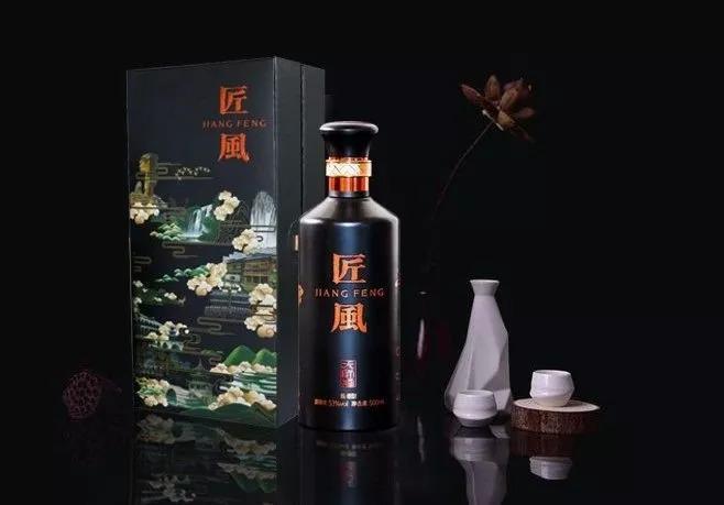 喝白酒最佳酒器,喝白酒最好用什么杯