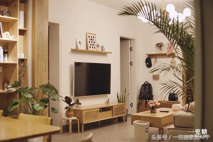 年轻人，谁不是一边感叹房子小，一边在小房子里拼命折腾？