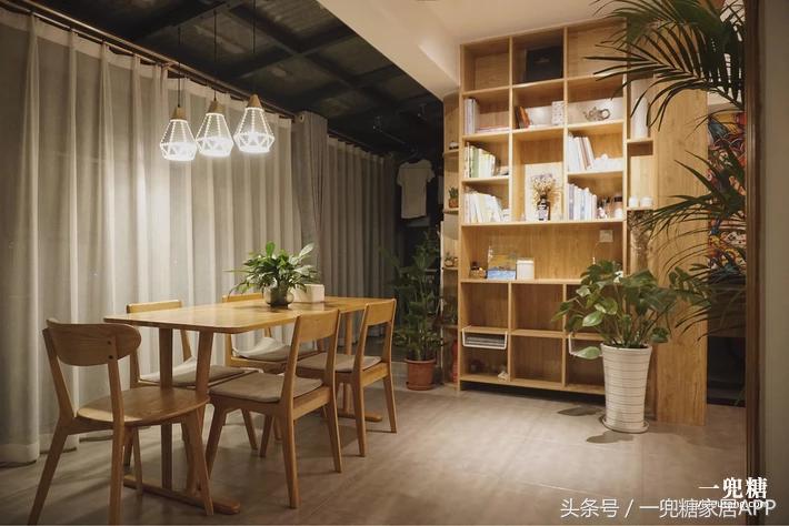 年轻人，谁不是一边感叹房子小，一边在小房子里拼命折腾？