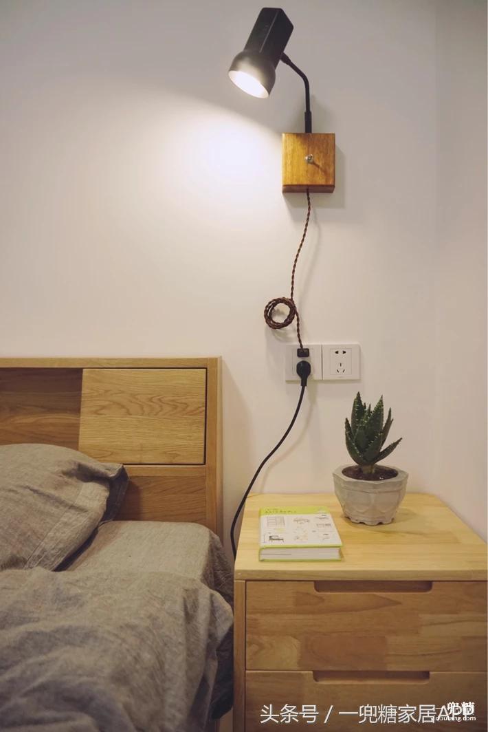 年轻人，谁不是一边感叹房子小，一边在小房子里拼命折腾？