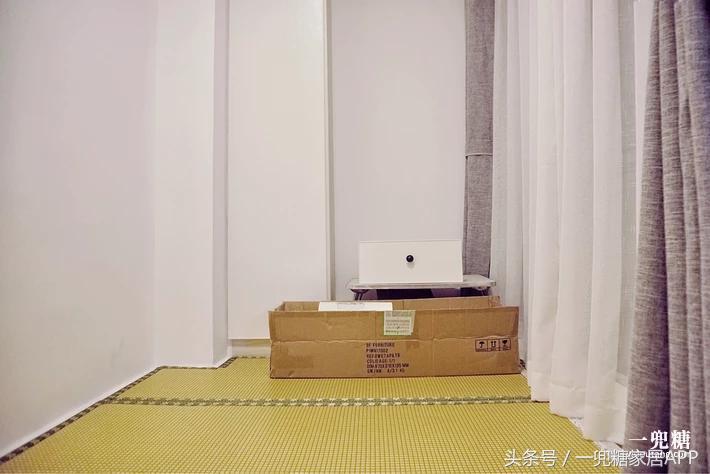 年轻人，谁不是一边感叹房子小，一边在小房子里拼命折腾？