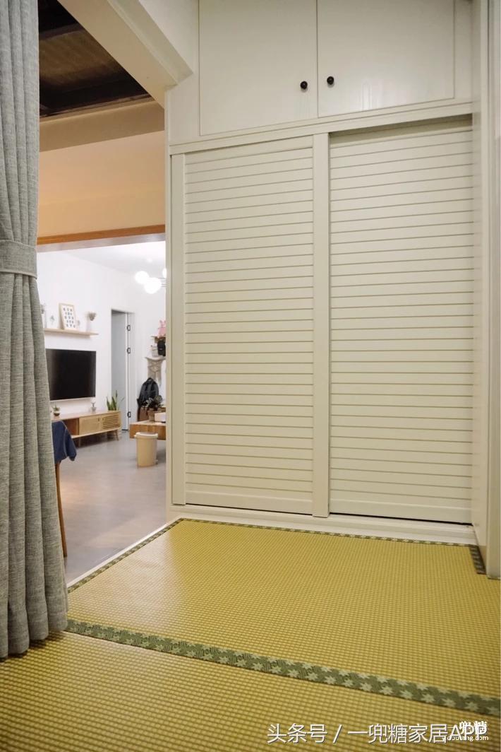 年轻人，谁不是一边感叹房子小，一边在小房子里拼命折腾？