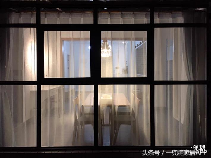 年轻人，谁不是一边感叹房子小，一边在小房子里拼命折腾？