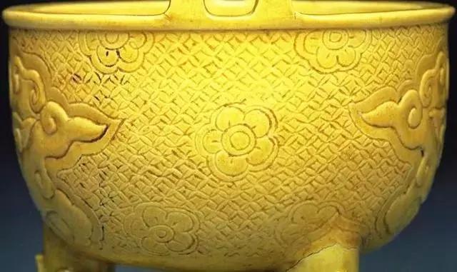 台北故宫博物院孤品,瓷器双耳三足鼎