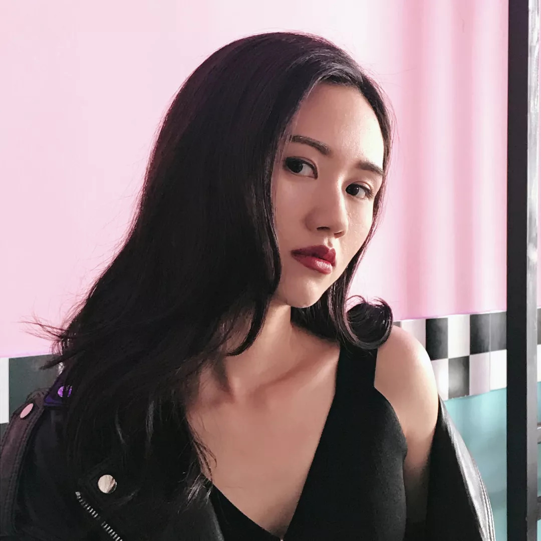 英伦风背什么包,好奇时髦精们今年都在背什么包