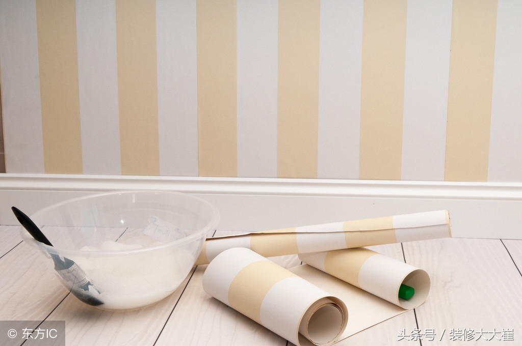 装修贴壁纸的最佳方法,装修工长实用攻略