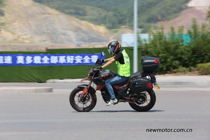 银钢铁拳250摩托车多少钱一辆,银钢铁拳250摩托车质量怎么样