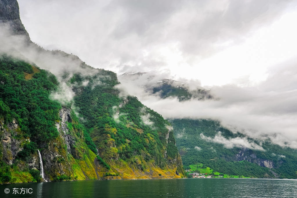 名校女大学生邪淫后的惨痛恶报与戒色后的殊胜感应