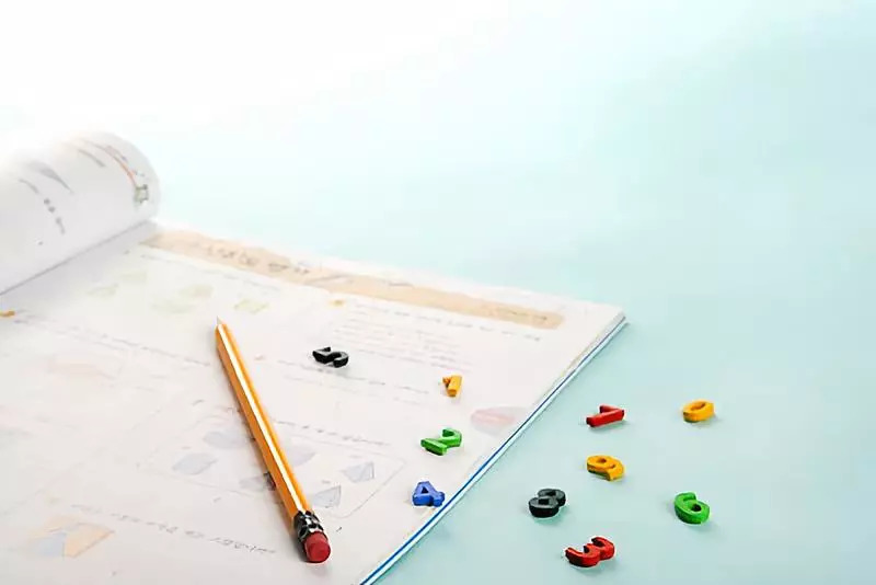 女生玩真心话大冒险输了就跳河,真心话大冒险跳河后续