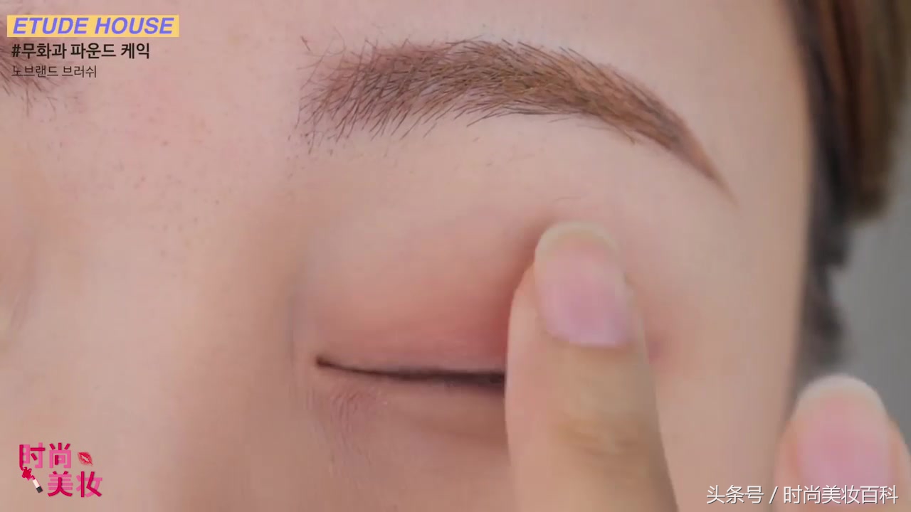 爱丽小屋好时联名黑巧克力眼影,爱丽小屋单色眼影br401试色